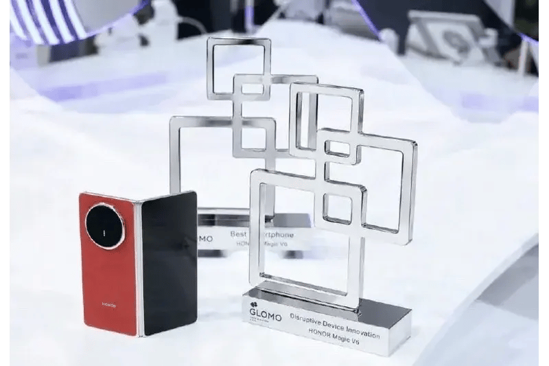 HONOR Explores the Future of Mobile AI: From "Building Hardware for Models" to "Reinventing Devices for Users"